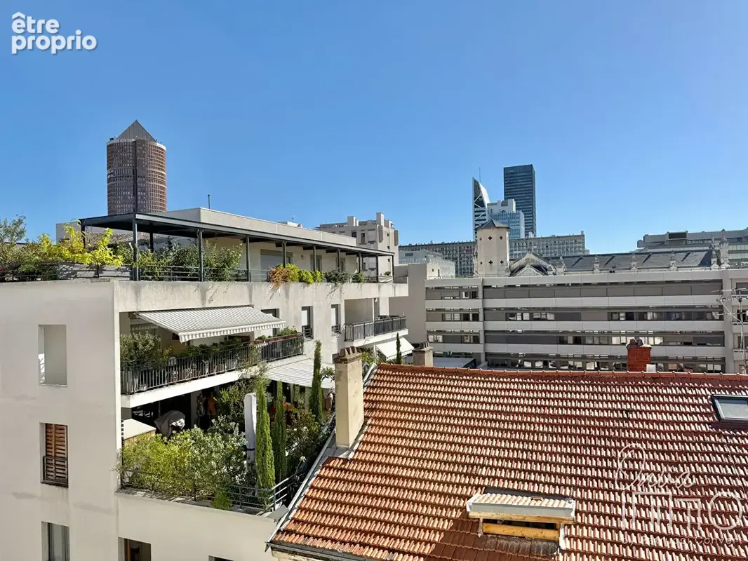 Lyon 3e - T3 en dernier étage avec balcon - photo 8