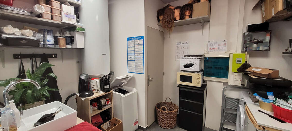 Commerce à SOLLIES-PONT