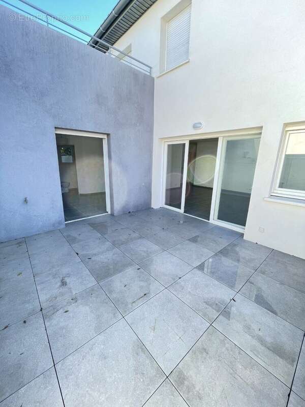Appartement 78 m² à Martigues  - photo 8
