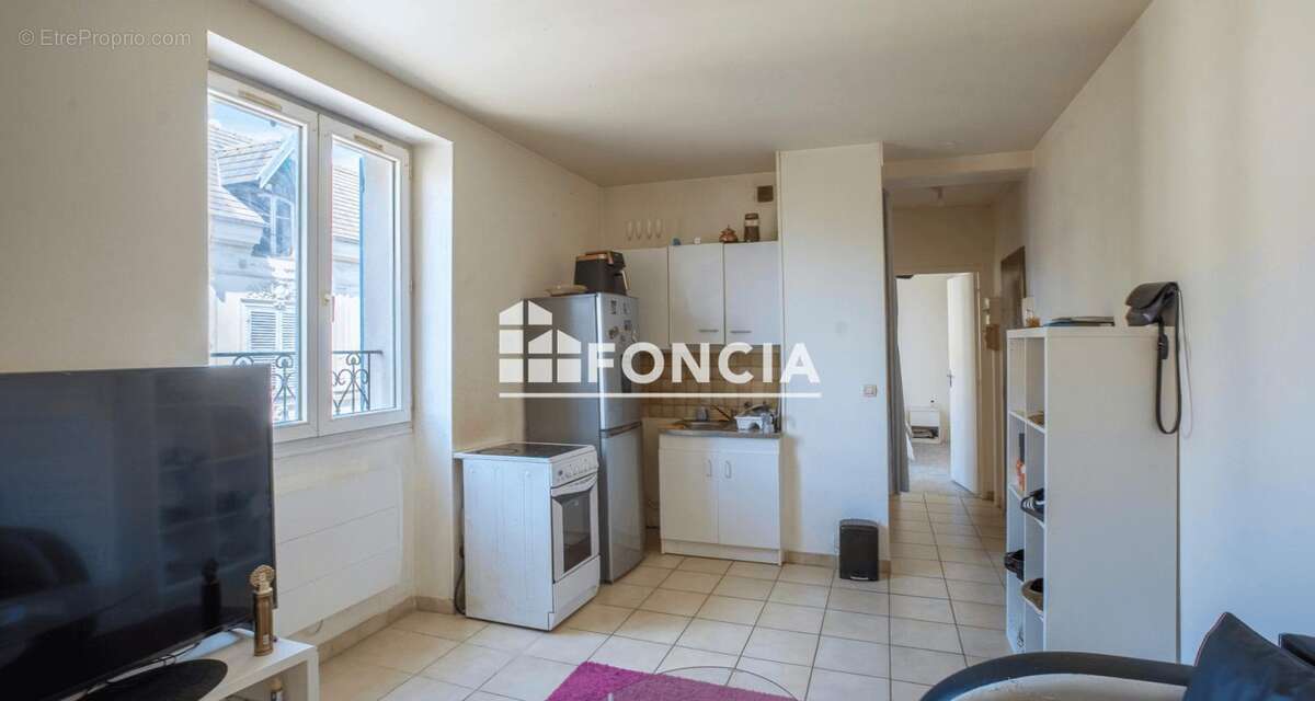 Appartement à SARTROUVILLE