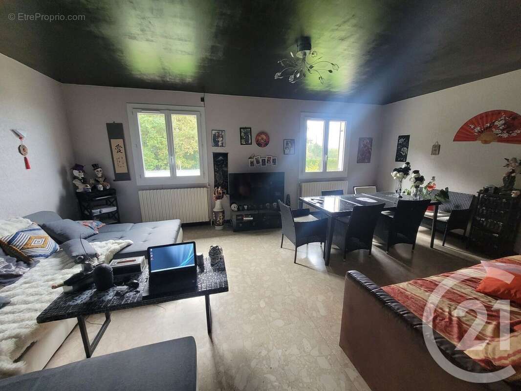 Maison à LA CHAPELLE-NAUDE