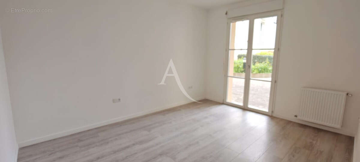 Appartement à LA CHAPELLE-EN-SERVAL