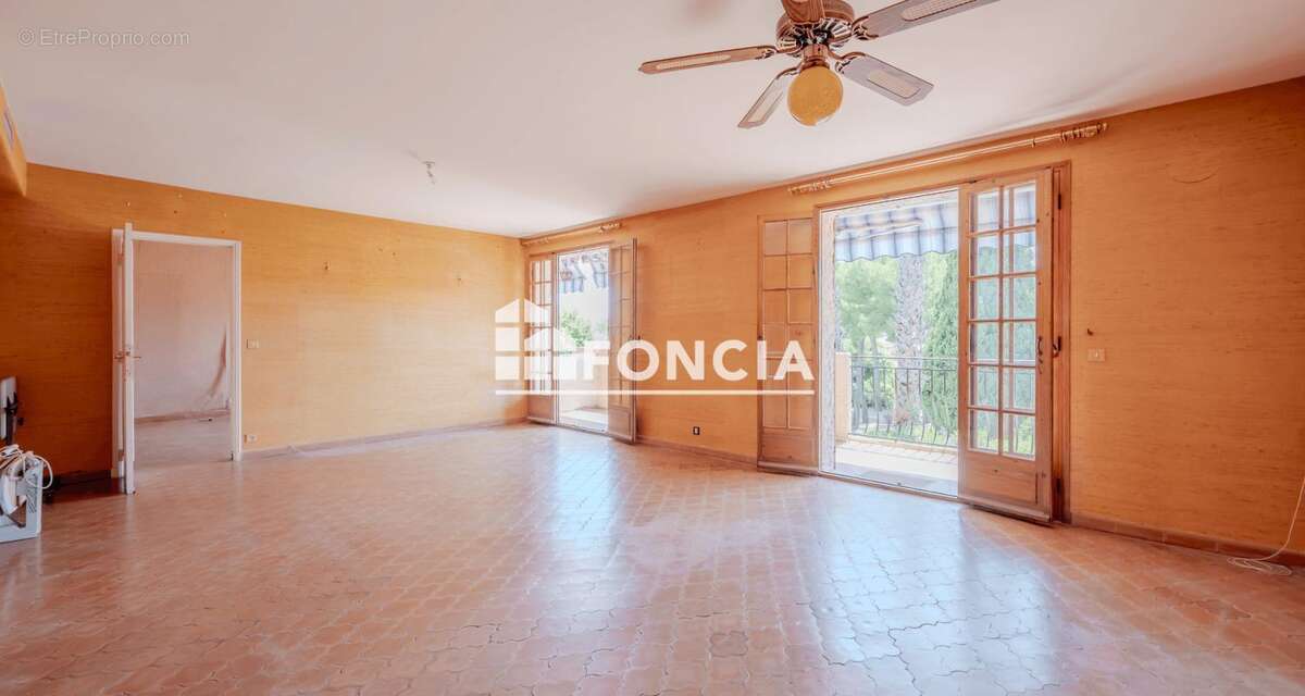 Appartement à CARQUEIRANNE