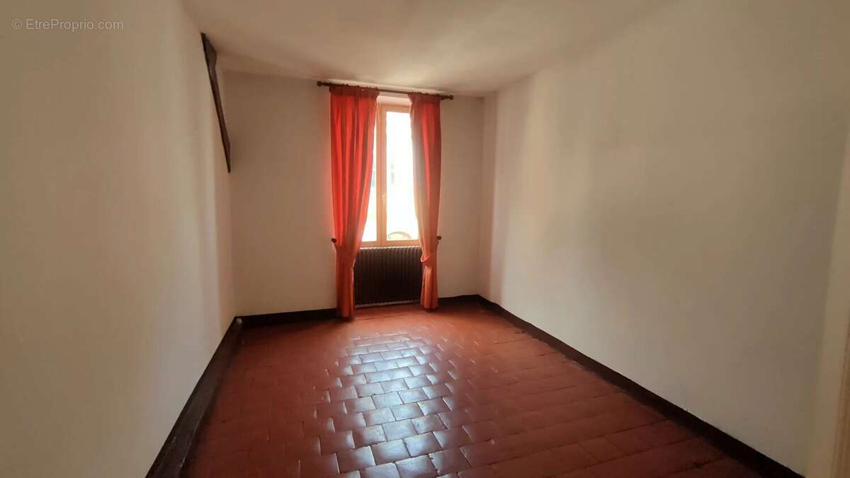 Appartement à CHAROLLES