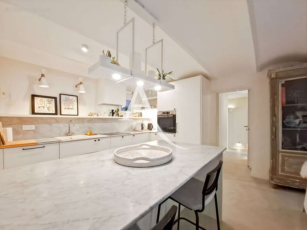 Appartement Cannes 4 pièces 82.71 m² banane - photo 2