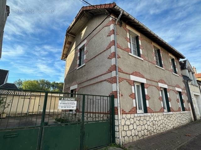 Maison à SAINT-AMAND-EN-PUISAYE