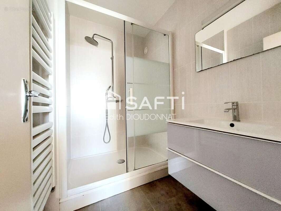 Appartement 108 m² à La Roche-Sur-Yon  - photo 4