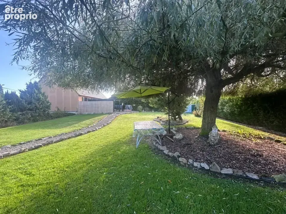 À VENDRE   Pavillon familial avec piscine et jardin arboré à Puchevillers - photo 3