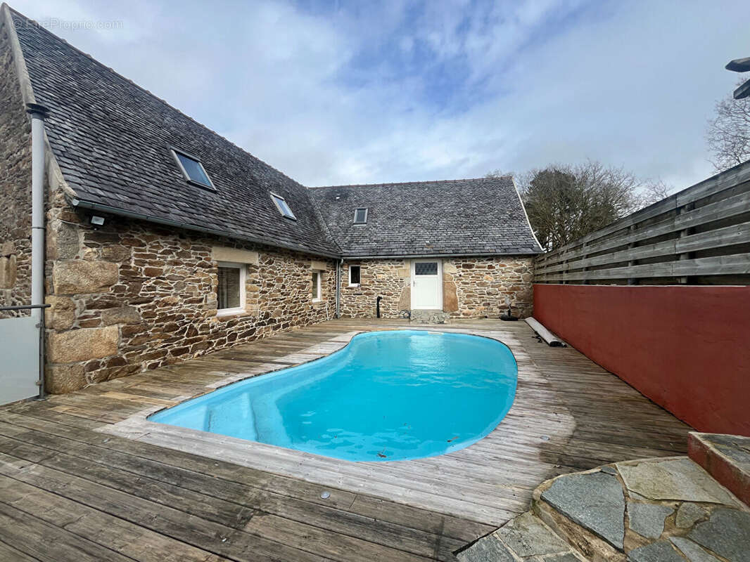 Maison à PLOUGONVEN