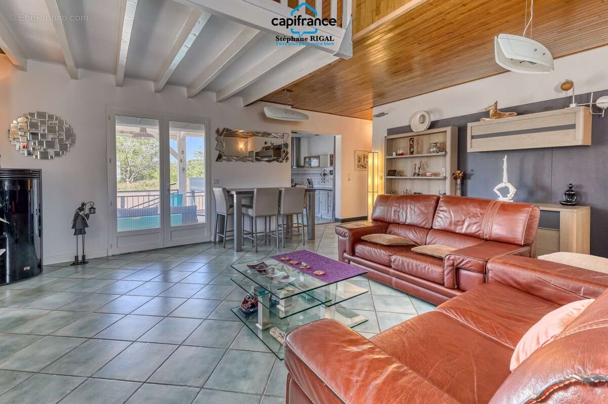 Maison en pierre à vendre 6 pièces FUMEL (47) de 120m2 environ avec piscine et garage - photo 10