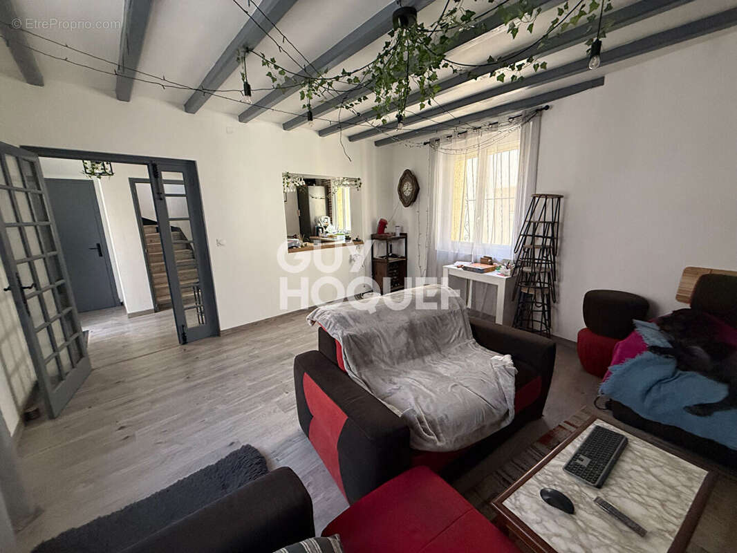 Maison de Village en 3 faces, F4  avec garage et terrasse. A vendre VILLELONGUE DE LA SALANQUE (66140) - photo 5