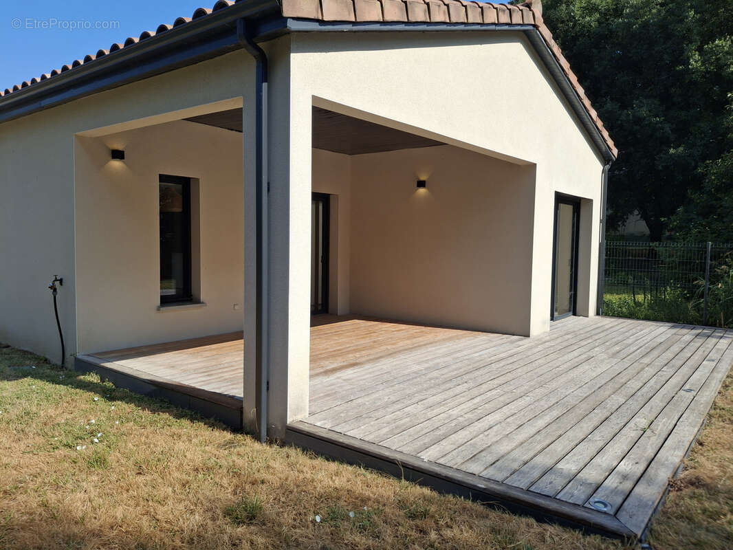 Valence Liberation dans un cadre verdoyant pavillon neuf de plein pied - photo 3