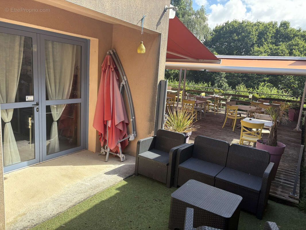 Region pompadour restaurant murs et fonds - photo 22