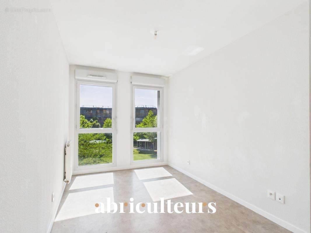 Appartement T3 lumineux de 57 m² avec Terrasse en vente à Cenon (33150) - photo 5