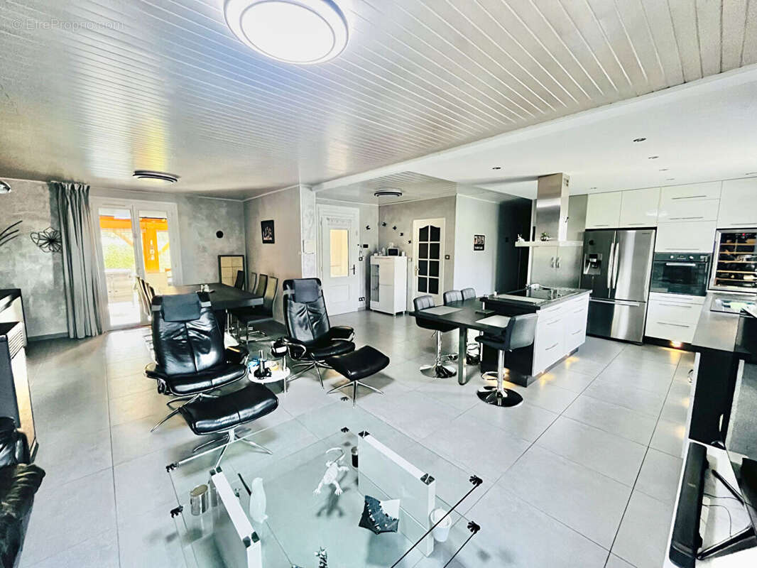 Maison à VILLETTE-D&#039;ANTHON