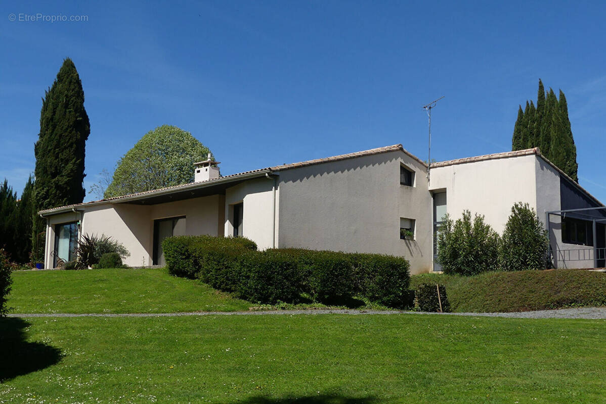 Maison à CELLES-SUR-BELLE