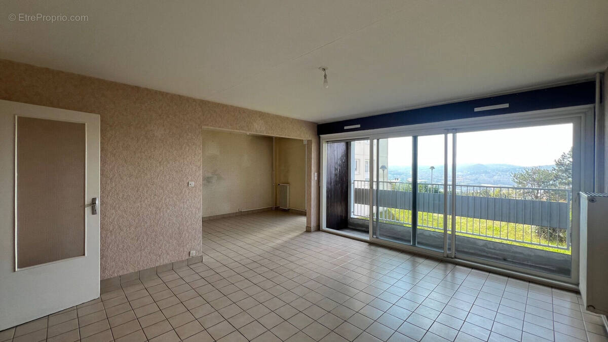 Appartement à SAINT-ETIENNE