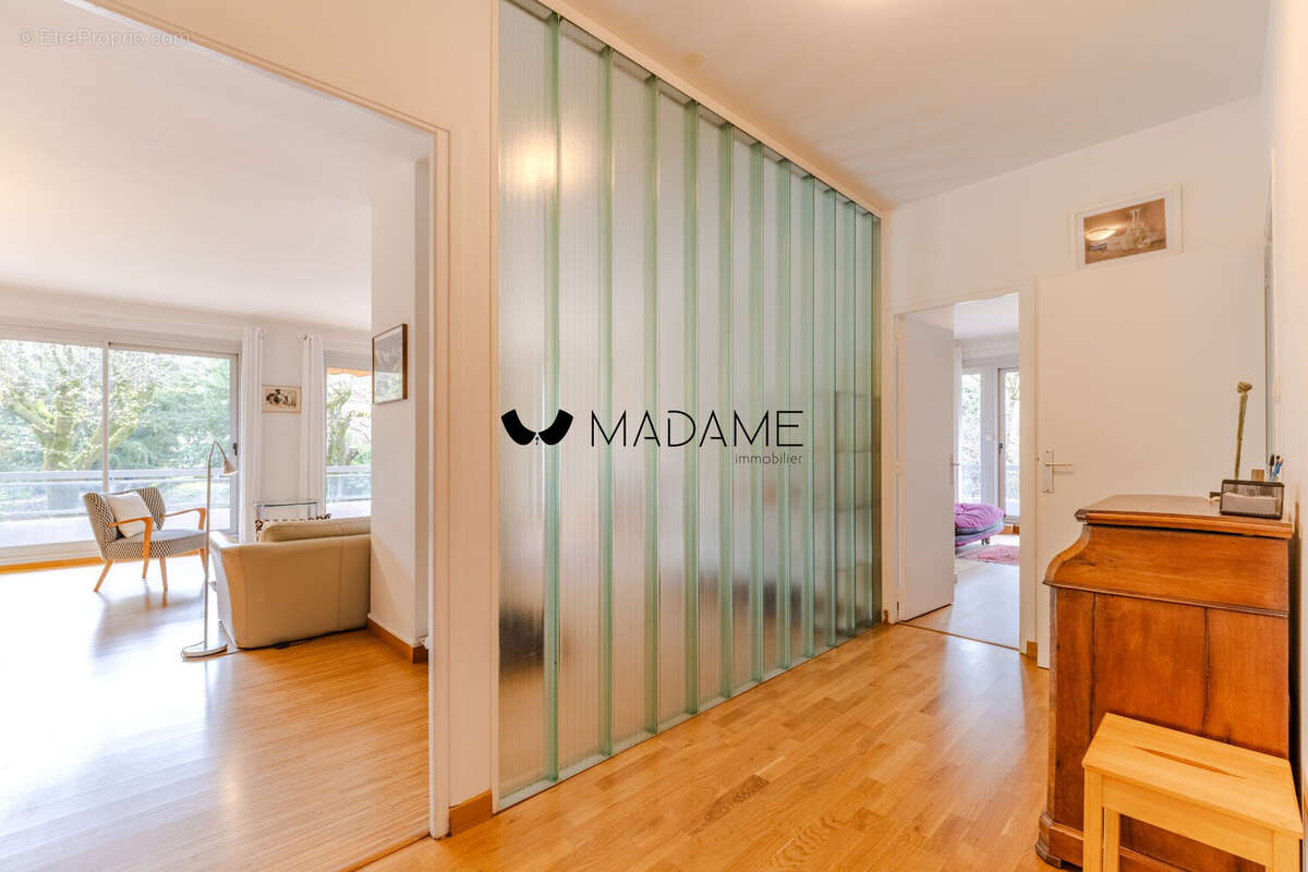 Appartement à MEYLAN
