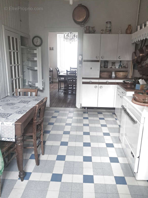 Maison à ARNAC-POMPADOUR