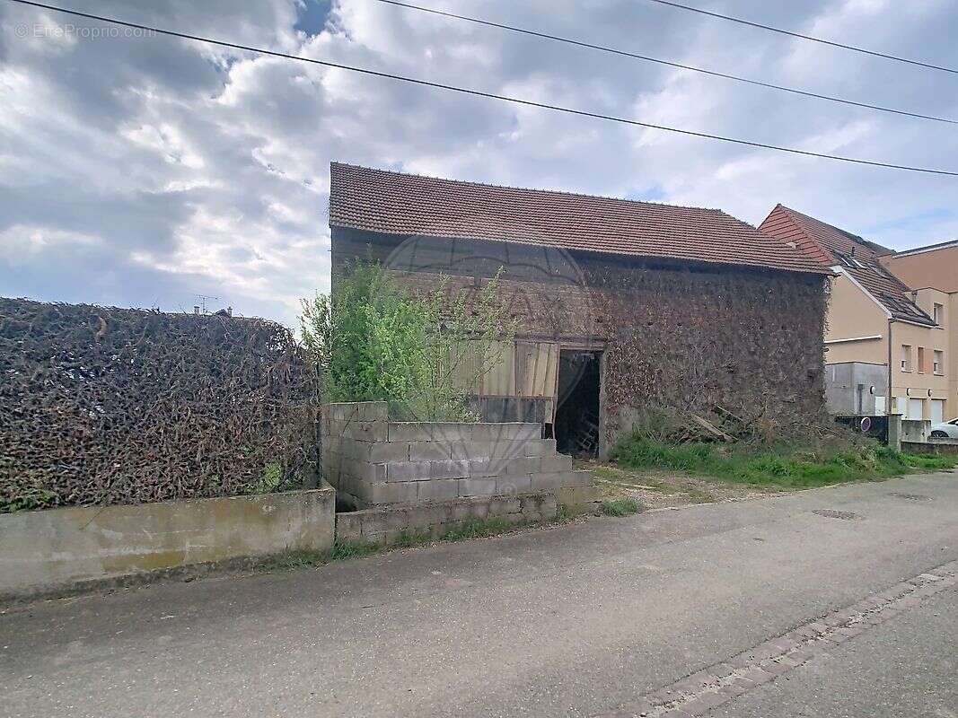 Maison à SAINTE-CROIX-EN-PLAINE