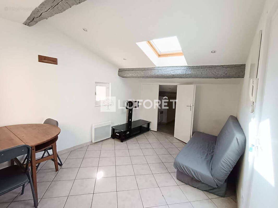 Appartement Toulon 1 pièce(s) 15.10 m2 - photo 2