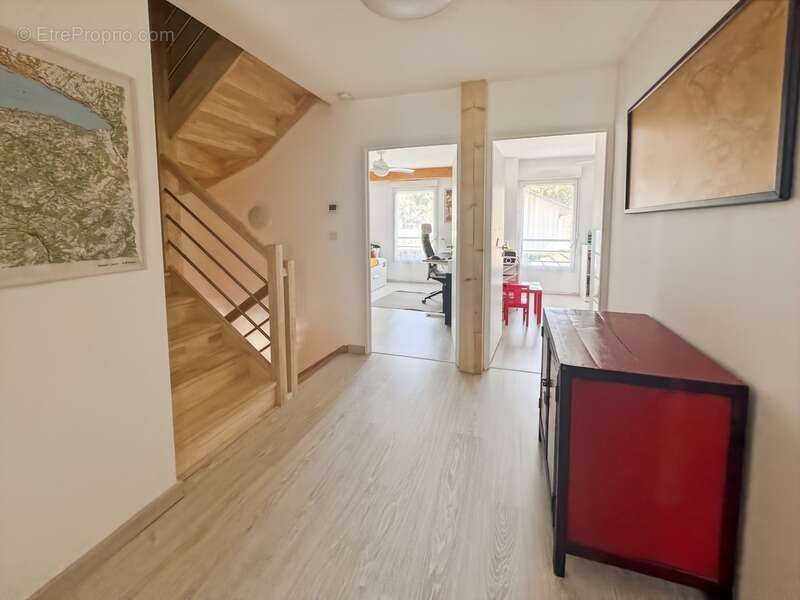 Maison à DIVONNE-LES-BAINS