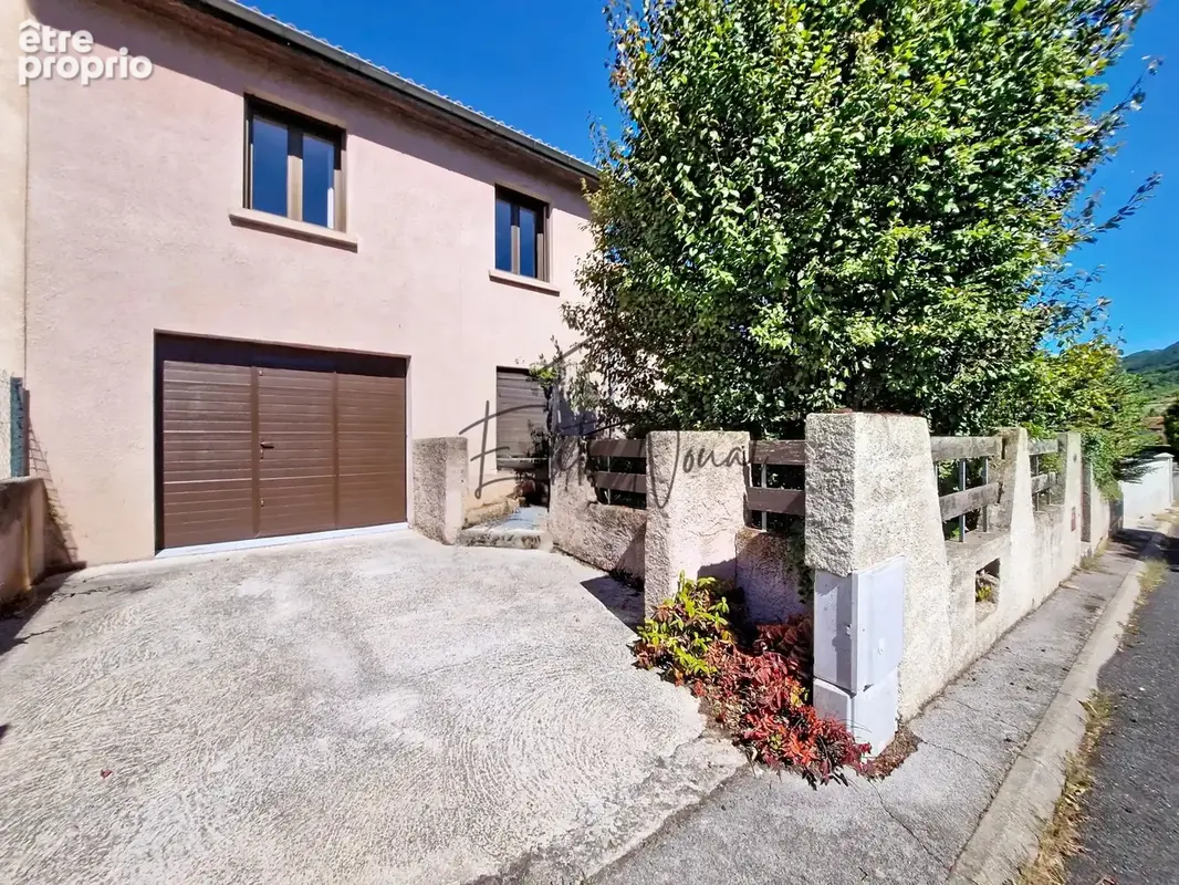 Maison familiale avec jardin   Millau, quartier du Puits Calès - photo 2