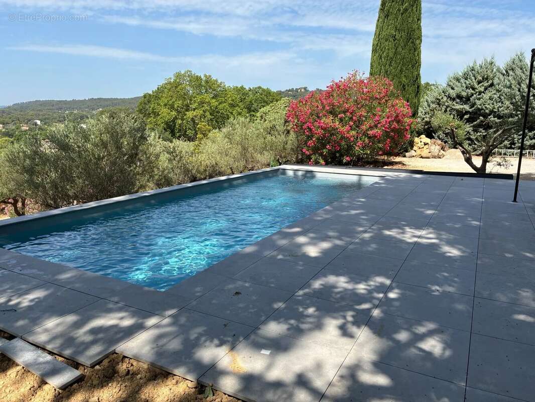 Belle propriété rénovée 3 ch. piscine vue! COTIGNAC - photo 3