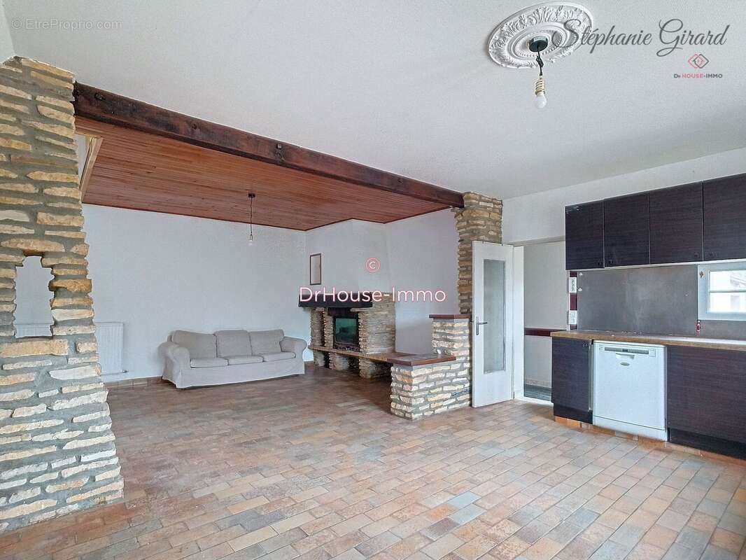 Maison à NEUVILLE-AUX-BOIS