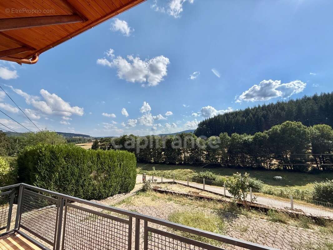 Maison 70 m² – 2 chambres  - terrain clos 1 425 m² – double garage - photo 4
