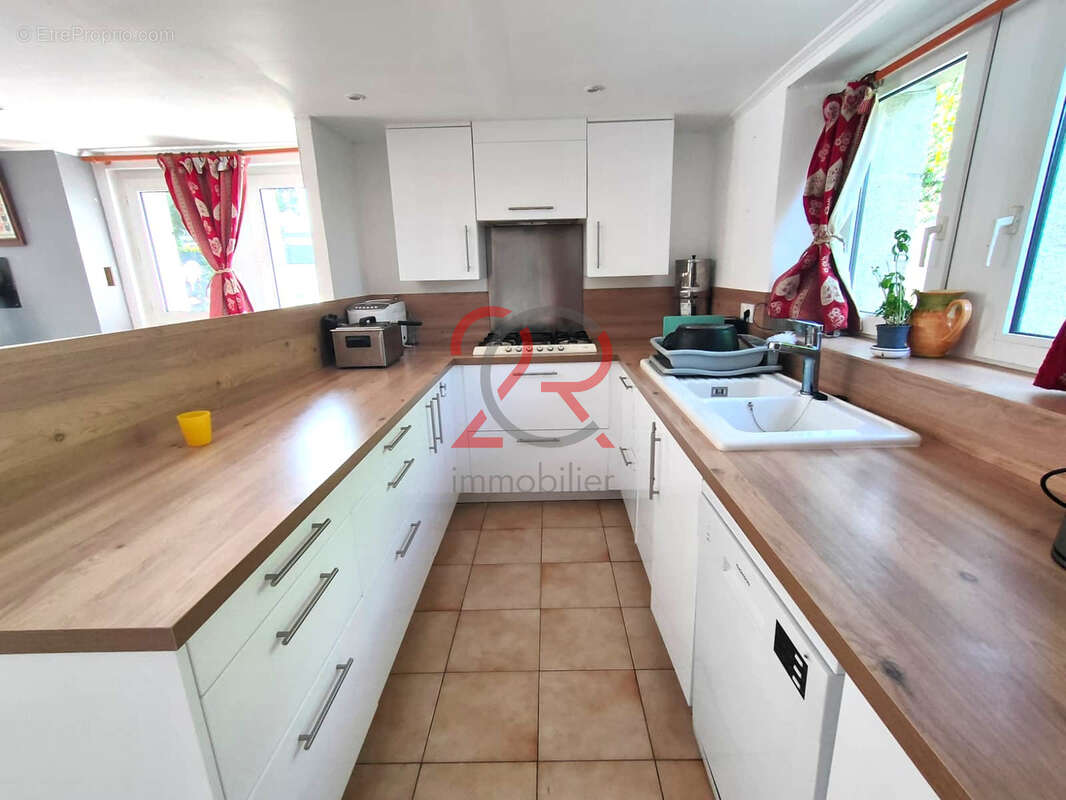Achat maison en pierre 6 pièces 169 m2, avec jardin et garage - Saint-Thonan - photo 3