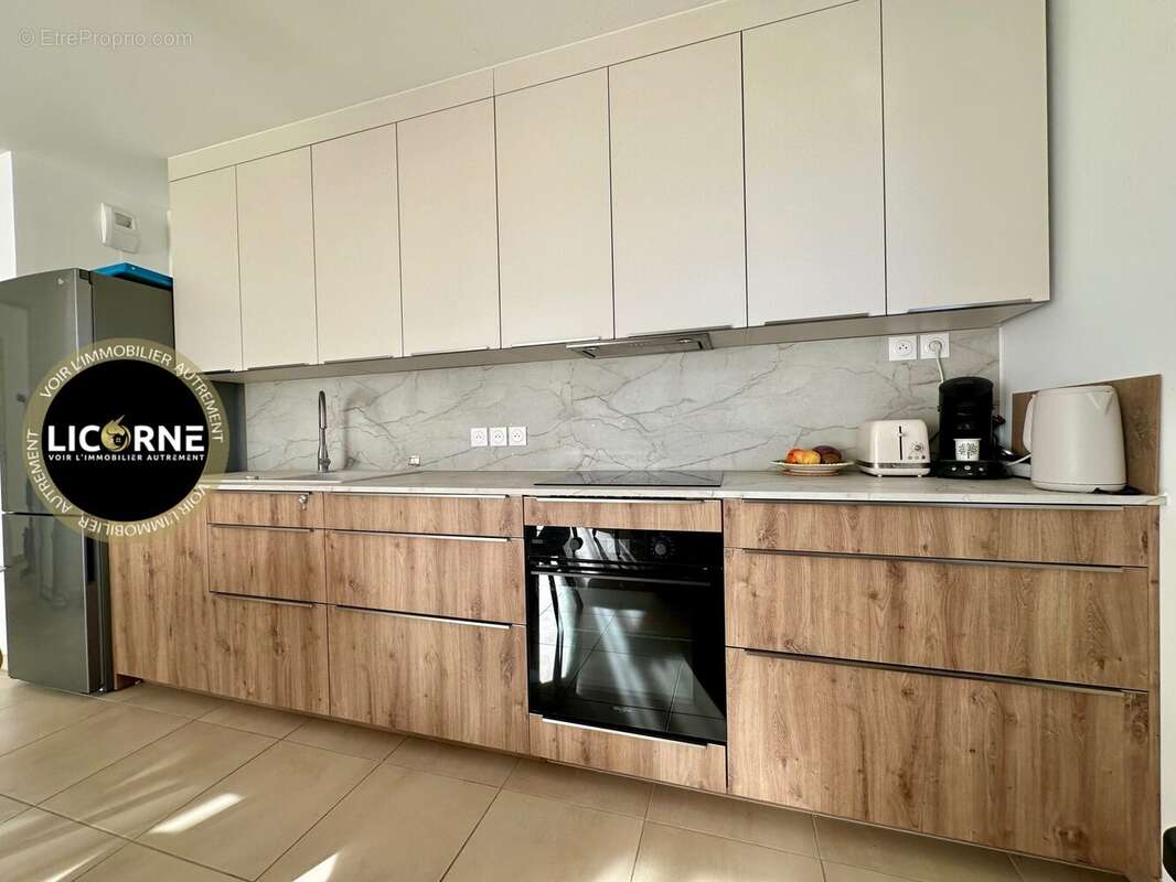 Appartement à LE PUY-SAINTE-REPARADE