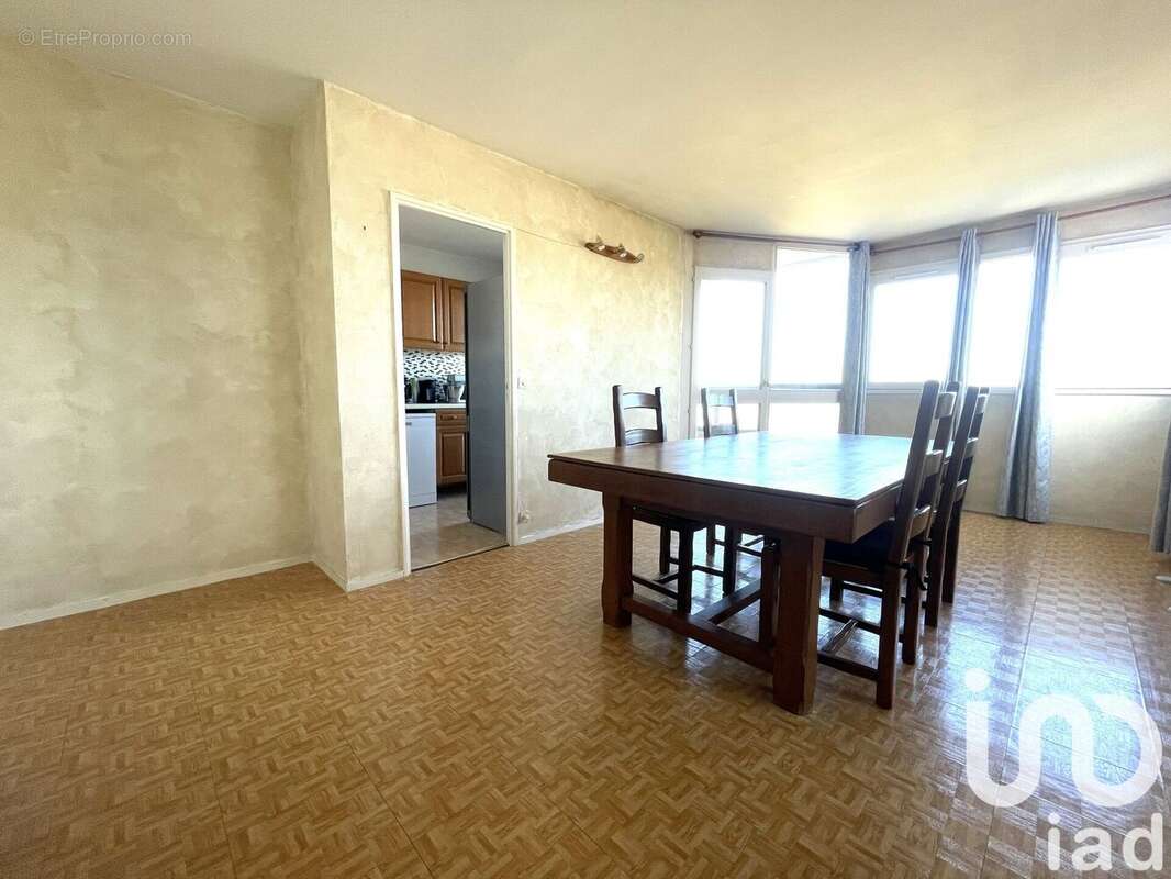 Photo 2 - Appartement à CHAMPS-SUR-MARNE