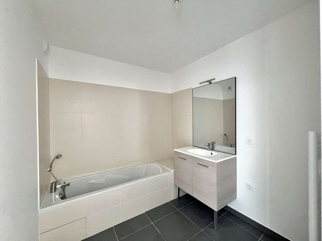 Appartement à PONT-DE-CHERUY