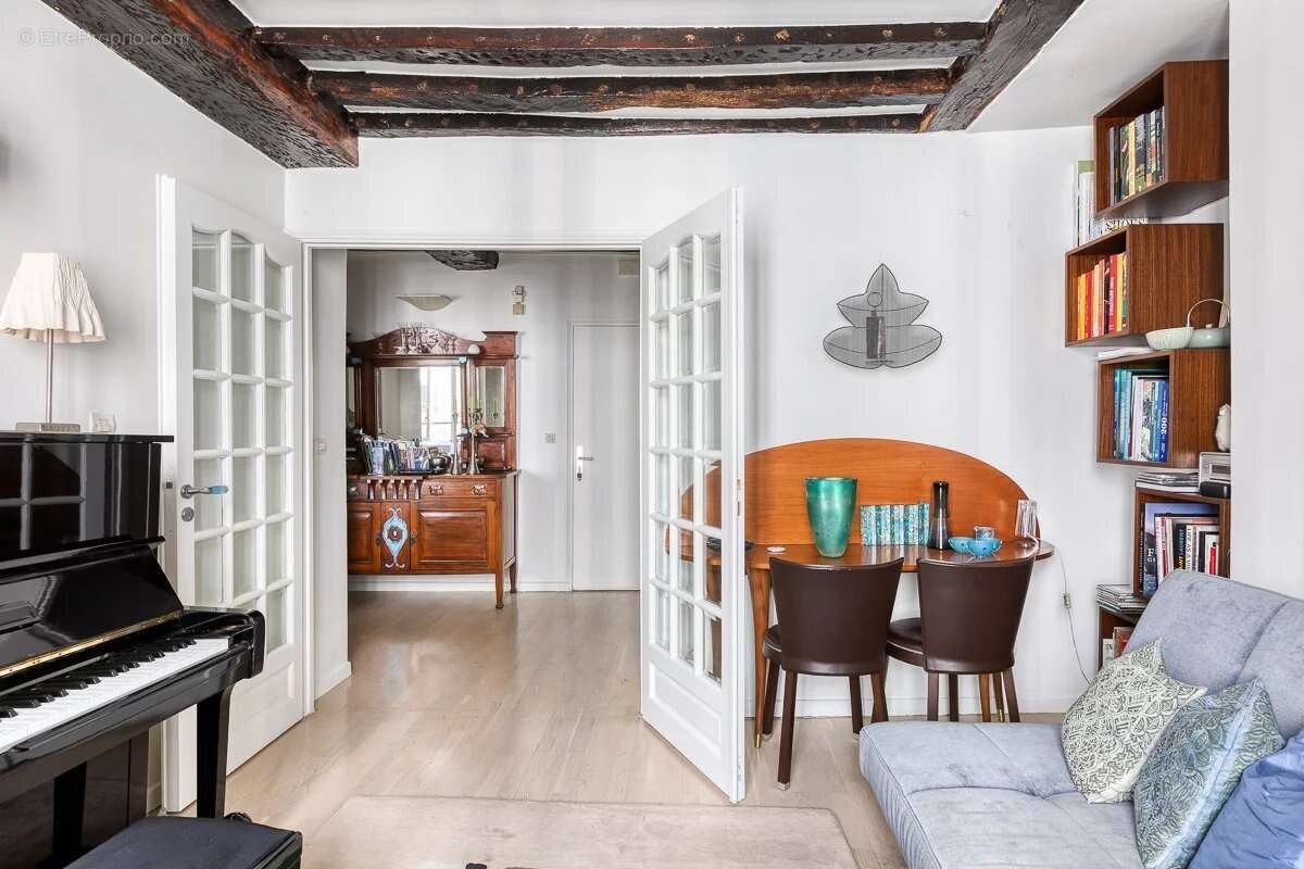 Appartement à PARIS-7E