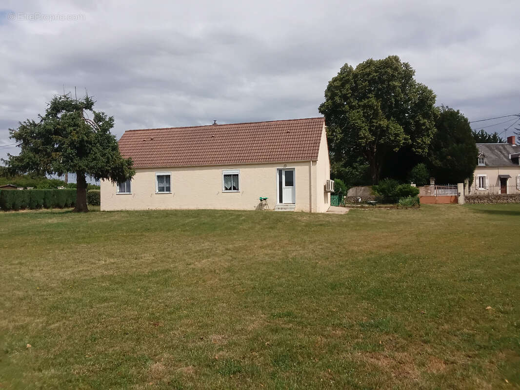 Maison à NERONDES