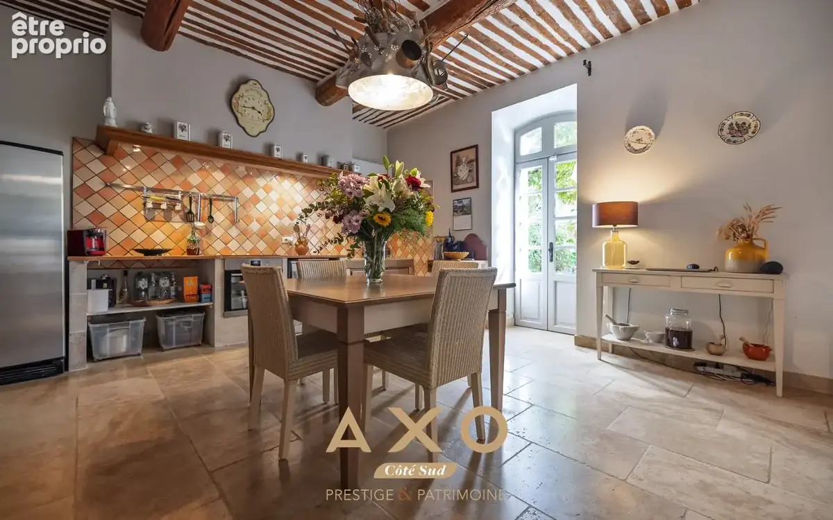 Coudoux - maison de caractère en pierre - 317 m² - 2 habitations - piscine - jardin paysager - terrain 1 600 m² - 1 400 000     - photo 7