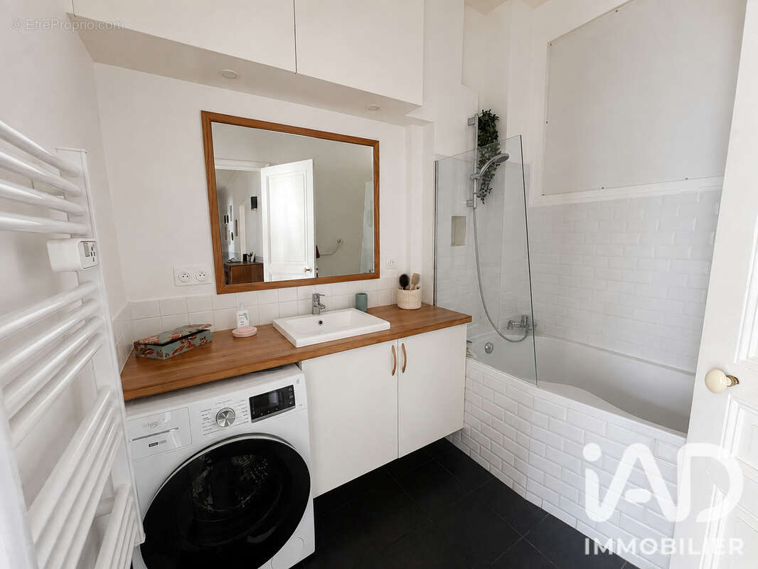 Appartement 73 m² à Paris-9e  - photo 7