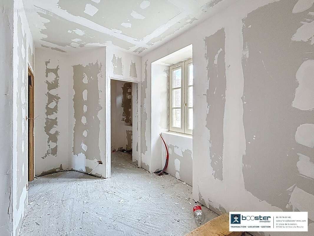 Maison à SAINT-YRIEIX-LA-PERCHE