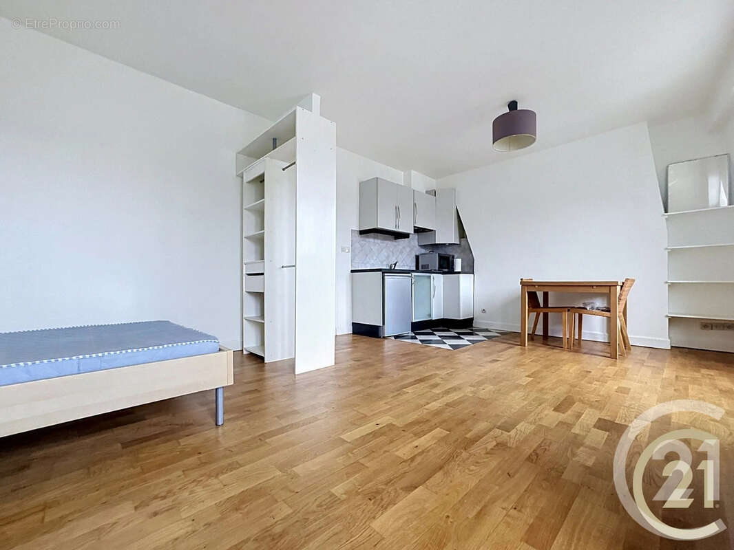 Appartement à PARIS-3E