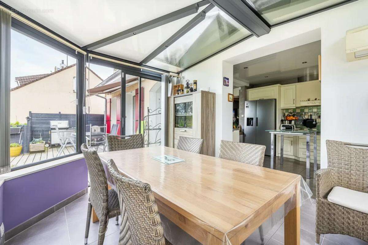 Maison de 5 pièces de 130 m² à Breux-Jouy - photo 18
