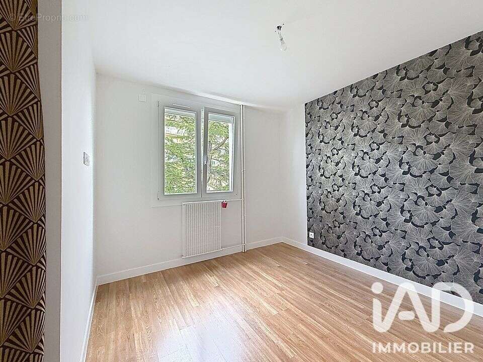 Appartement 64 m² à Romans-Sur-Isere  - photo 4