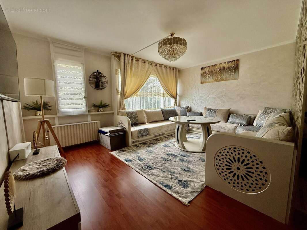 Maison à SURVILLIERS