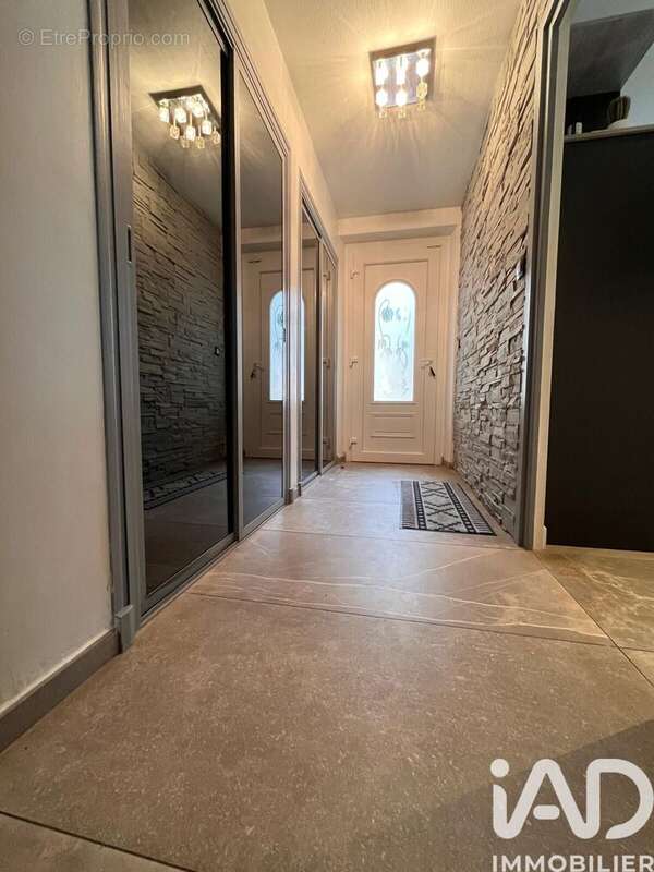 Photo 2 - Maison à MERCUROL