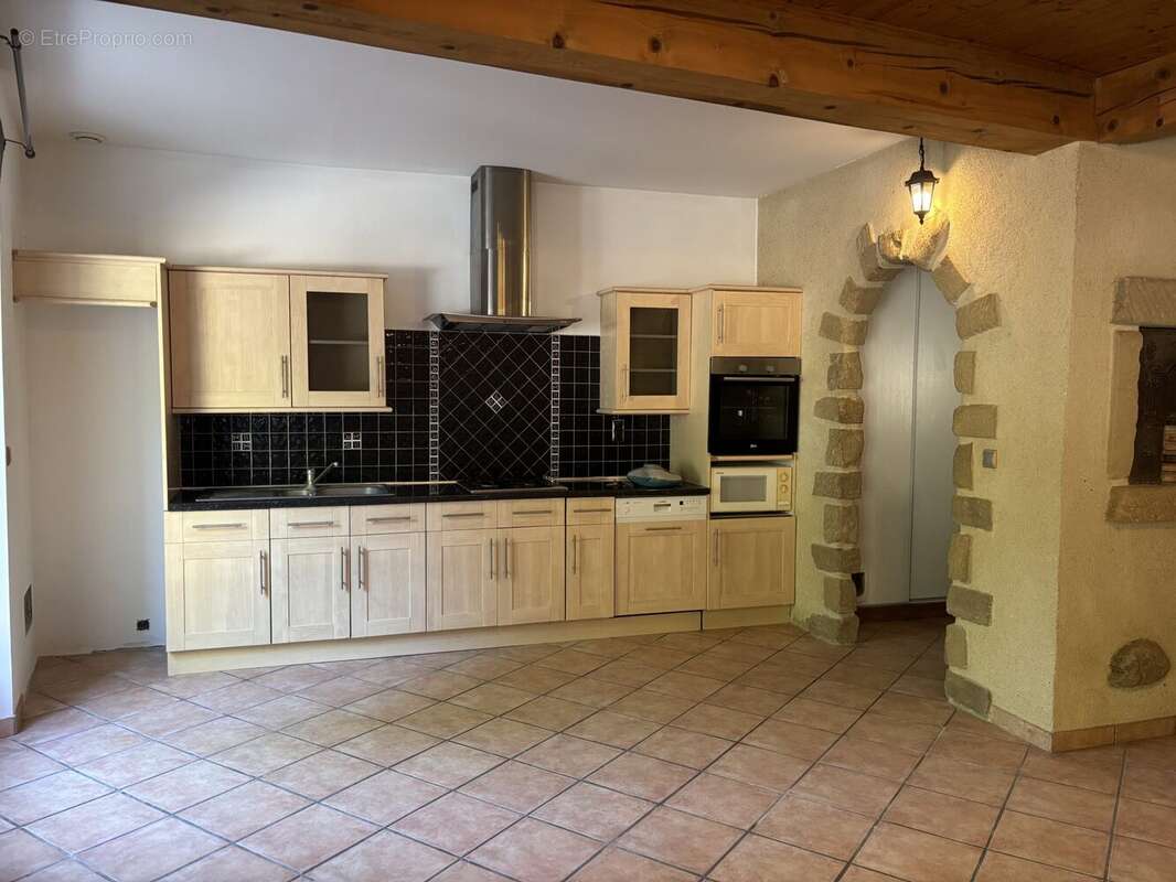 Maison 72 m² à Genissieux  - photo 4