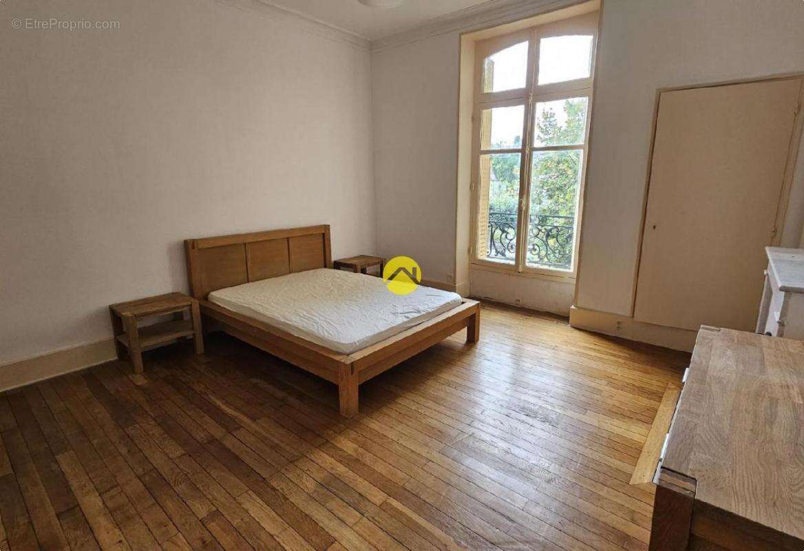 Maison à NERIS-LES-BAINS