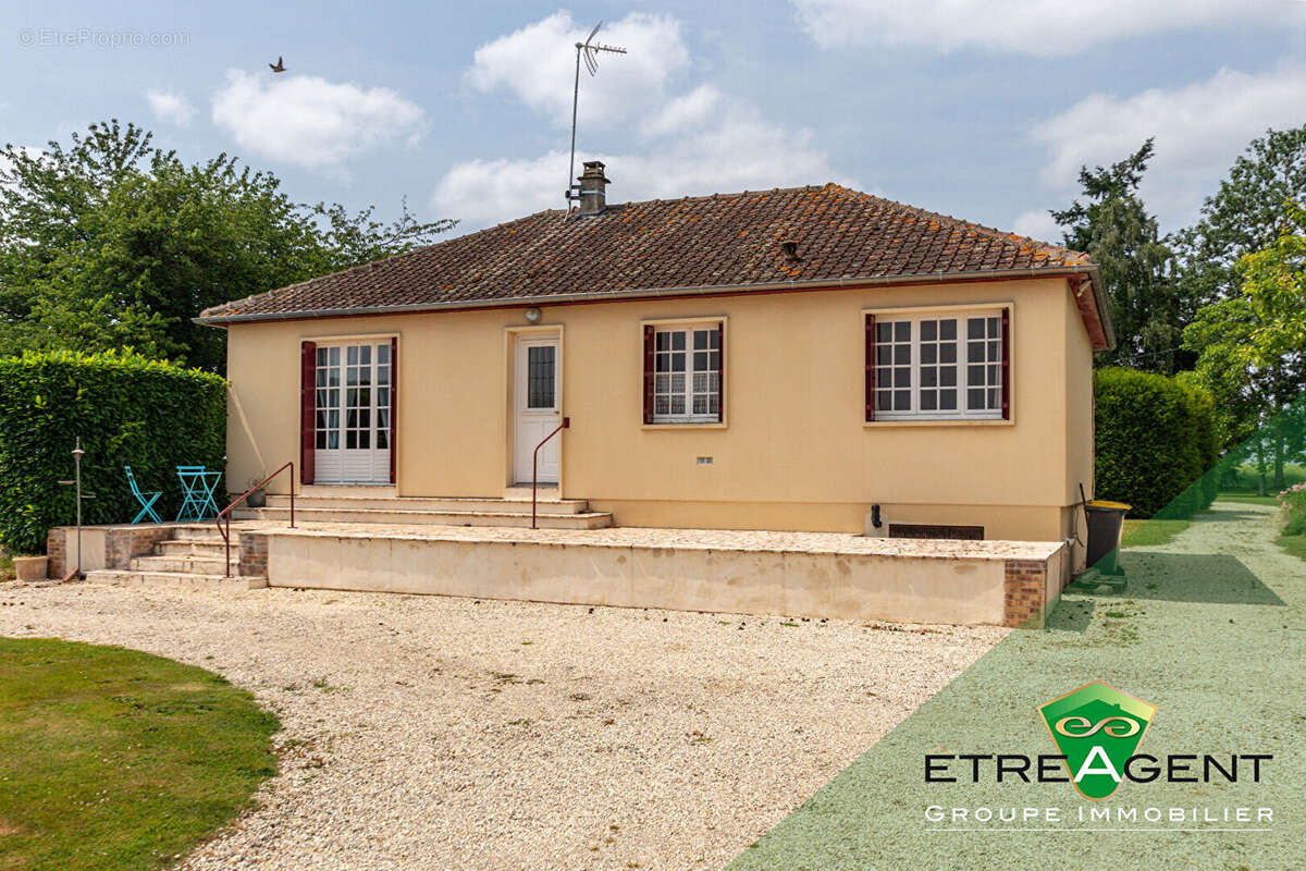 Maison NOGENT-LE-SEC - 82 m² - 3 chambres - photo 17