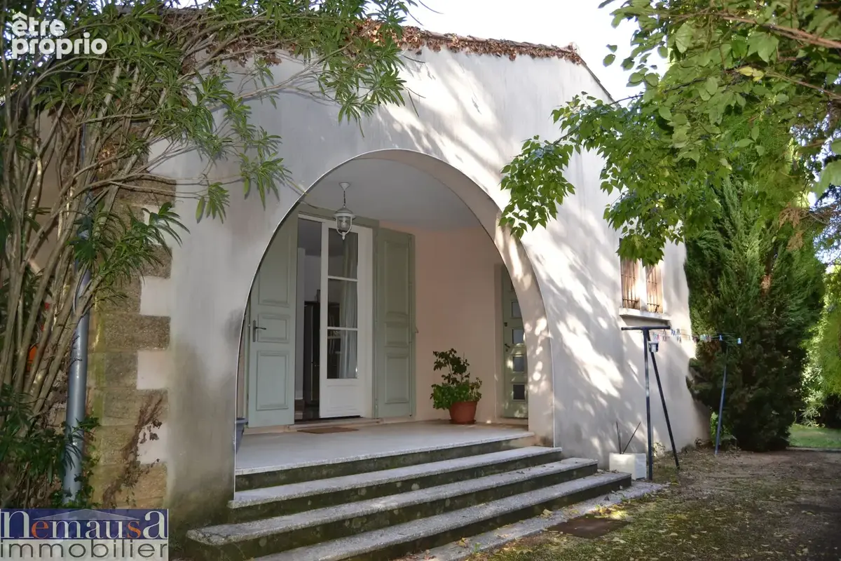Tarascon, villa de 209m2 sur une parcelle de 2698m2 avec piscine - photo 14