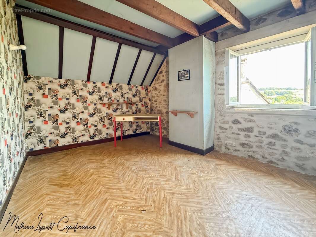 Maison en pierre apparente à vendre 3 pièces LA BACHELLERIE (24)  72 m² – 2 chambres – terrain 1744 M² - photo 7
