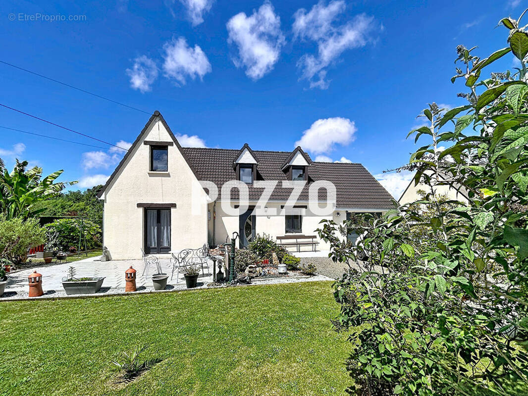 Maison à FOLLIGNY